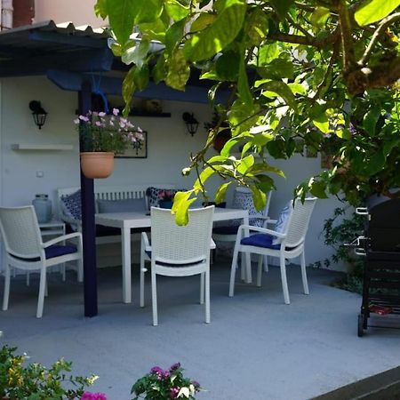 Chrysa'S Holiday Apartment Pylos Exterior photo